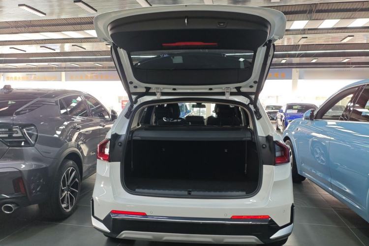 Used BMW iX1 2025 eDrive25L X Design Package Trunk
