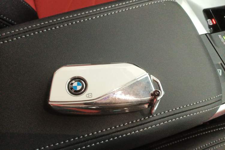 Used BMW iX1 2025 eDrive25L X Design Package Vehicle Key