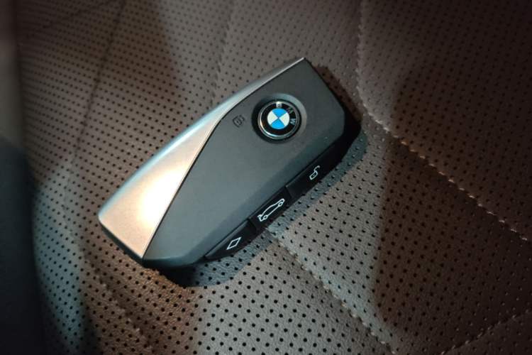 Used BMW iX1 2025 eDrive25L X Design Package Vehicle Key