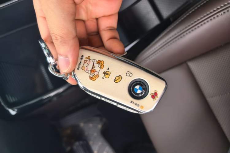 Used BMW iX1 2025 eDrive25L X Design Package Vehicle Key