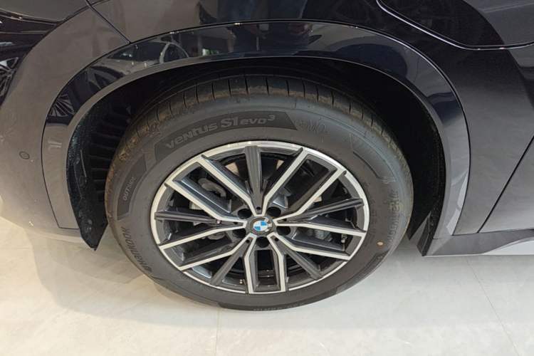 Used BMW iX1 2026 Model, eDrive25L X Design Package Left Front Wheel Hub