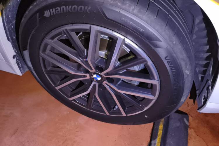 Used BMW iX1 2026 Model, eDrive25L M Sport Package Right Front Wheel Hub
