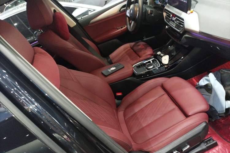 Used BMW iX3 2022 Updated Leading Type Right Front Seat