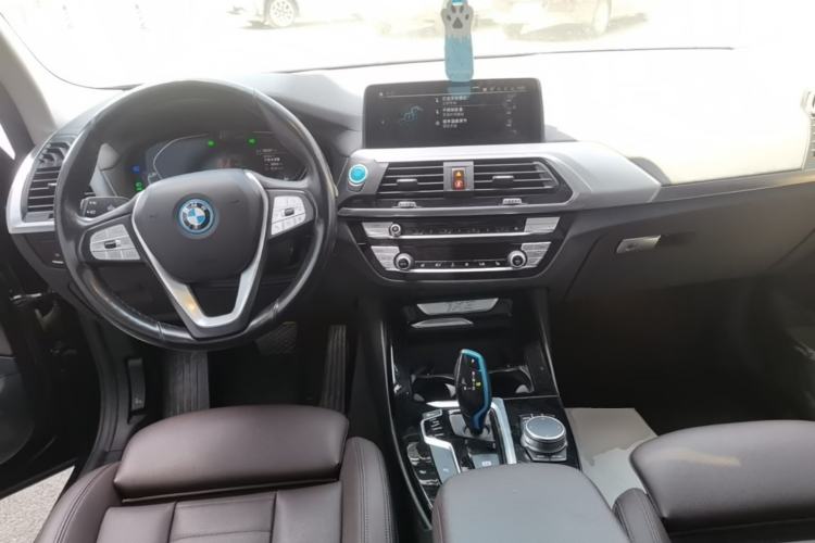 Used BMW iX3 2021 Leading Model Center Console