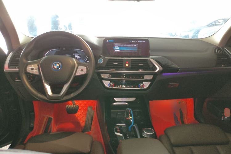 Used BMW iX3 2021 Leading Model Center Console