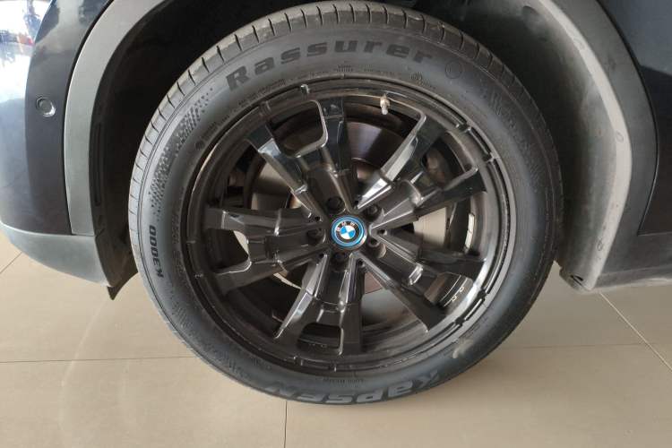 Used BMW iX3 2021 Leading Model Exterior 4