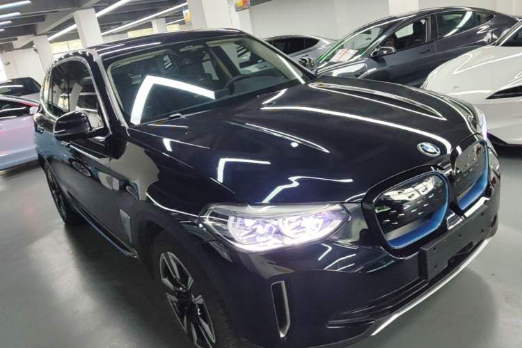 Used BMW iX3 2021 Leading Model Front Right 45 Deg