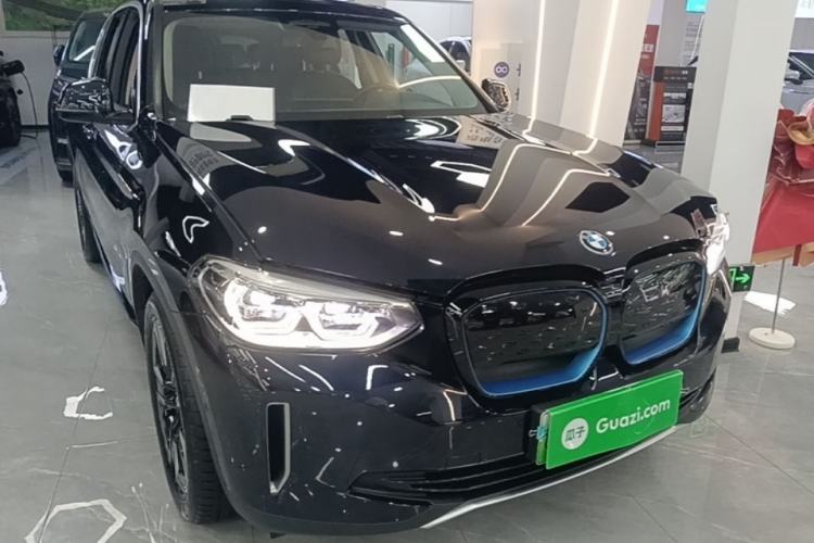 Used BMW iX3 2021 Leading Model Front Right 45 Deg