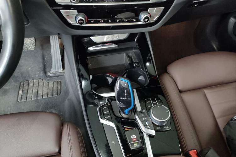 Used BMW iX3 2021 Updated Leading Edition Gear Lever