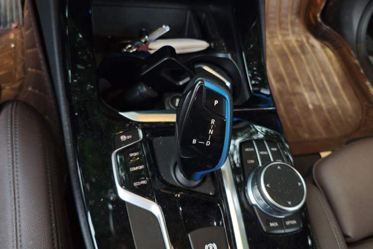 Used BMW iX3 2021 Updated Leading Edition Gear Lever