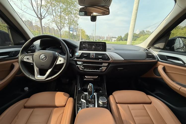 Used BMW iX3 2021 Updated Leading Type Interior 5
