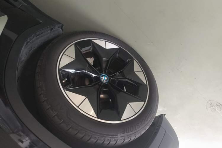 Used BMW iX3 2021 Leading Model Left Front Wheel Hub