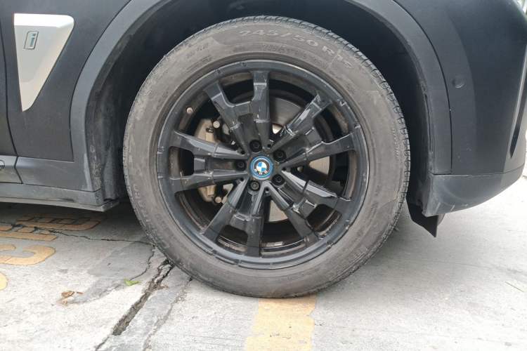 Used BMW iX3 2021 Leading Model Right Front Wheel Hub