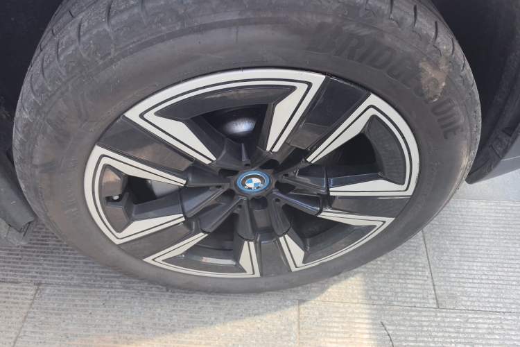 Used BMW iX3 2021 Updated Leading Edition Right Front Wheel Hub