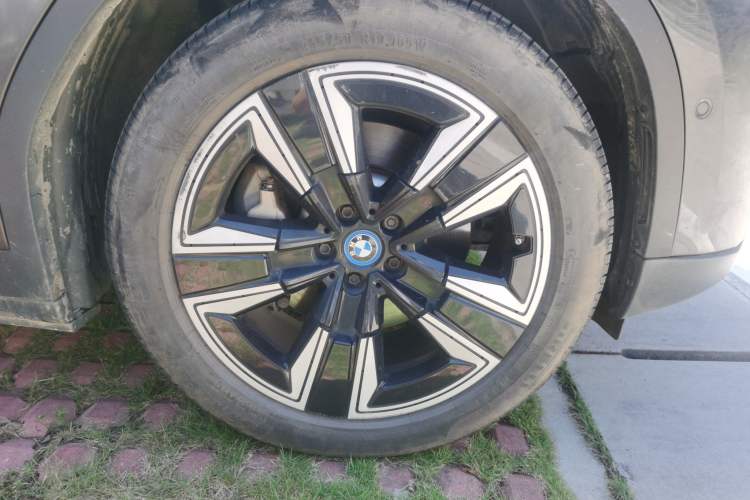 Used BMW iX3 2021 Updated Leading Edition Right Front Wheel Hub