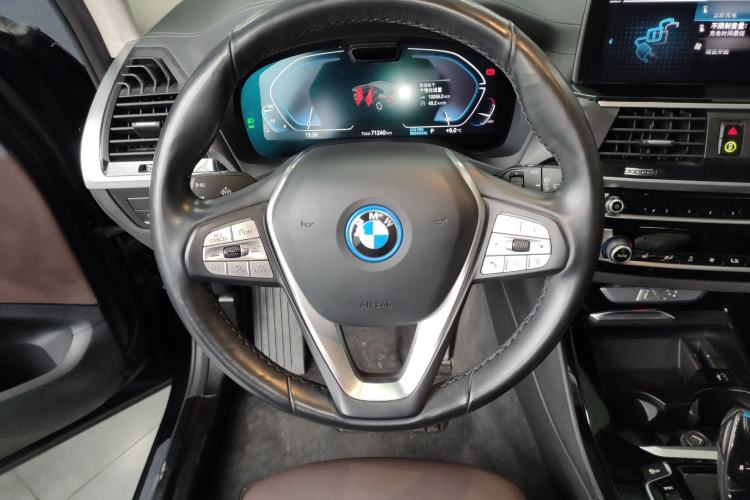 Used BMW iX3 2021 Updated Leading Edition Steering Wheel