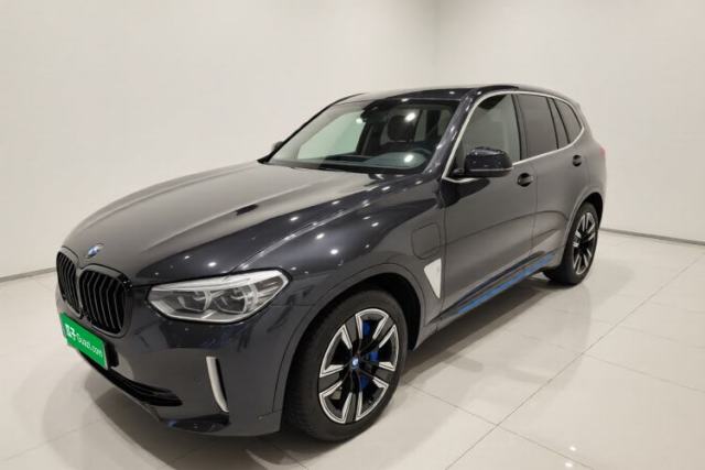 Ojetý BMW iX3 2021 Updated Leading Edition
