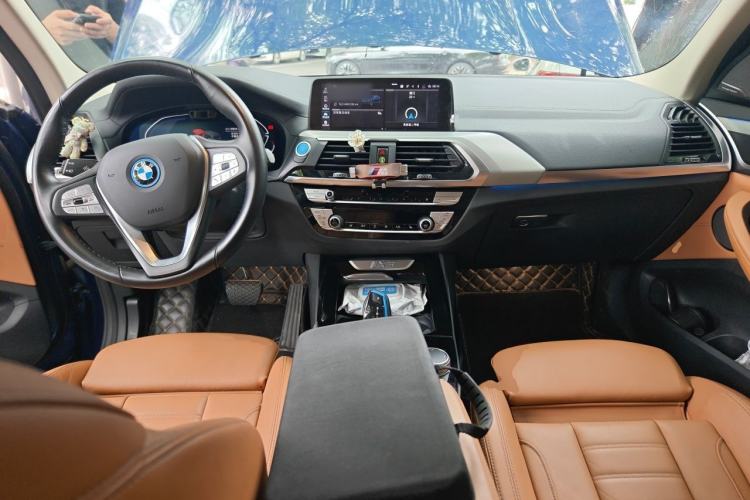 Used BMW iX3 2021 Leading Type Center Console