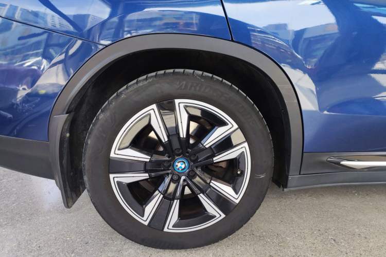 Used BMW iX3 2021 Updated Leading Edition Exterior 5