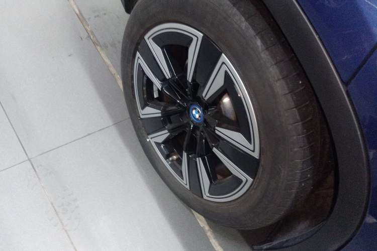 Used BMW iX3 2021 Updated Leading Edition Exterior 5