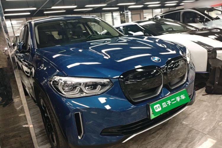 Used BMW iX3 2021 Updated Leading Edition Front Right 45 Deg