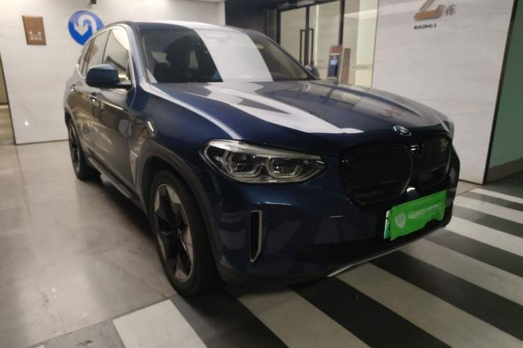 Used BMW iX3 2021 Updated Leading Edition Front Right 45 Deg