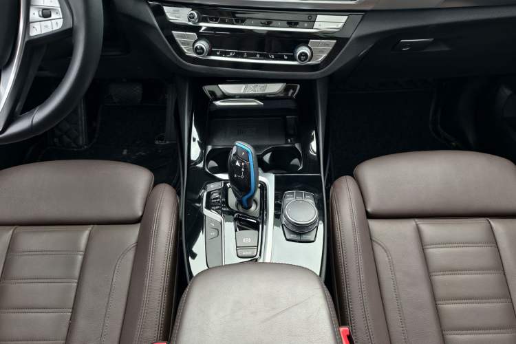 Used BMW iX3 2021 Updated Leading Edition Interior 3