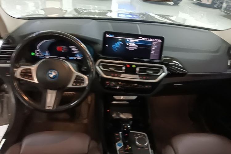 Used BMW iX3 2021 Updated Leading Edition Center Console