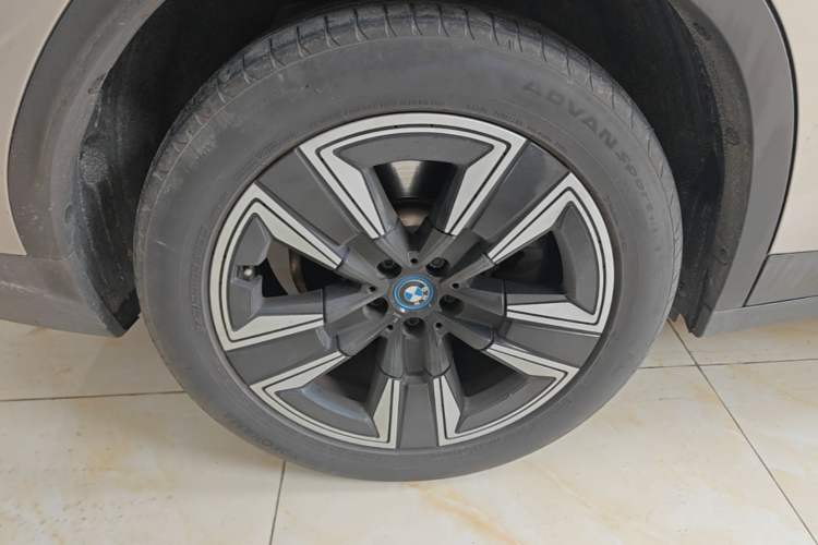 Used BMW iX3 2021 Leading Model Right Rear Wheel Hub