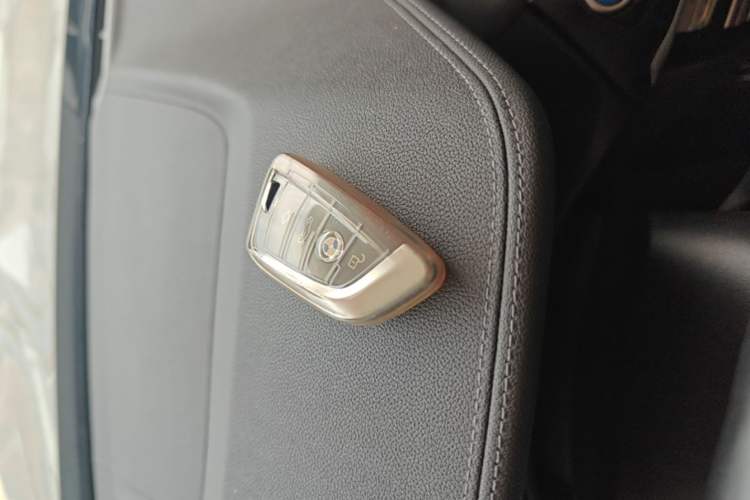 Used BMW iX3 2021 Leading Model Vehicle Key