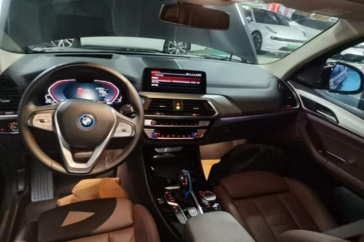 Used BMW iX3 2021 Updated Leading Type Audio And AC Panel