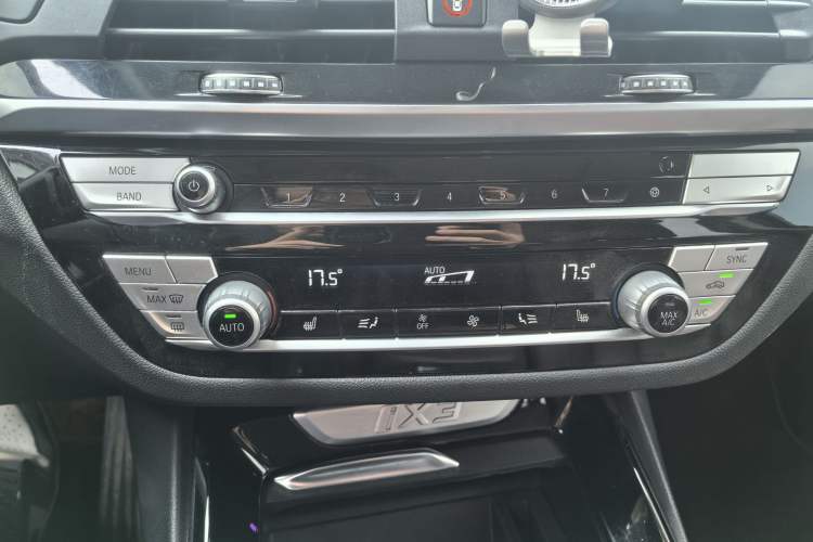 Used BMW iX3 2021 Leading Model Audio And AC Panel