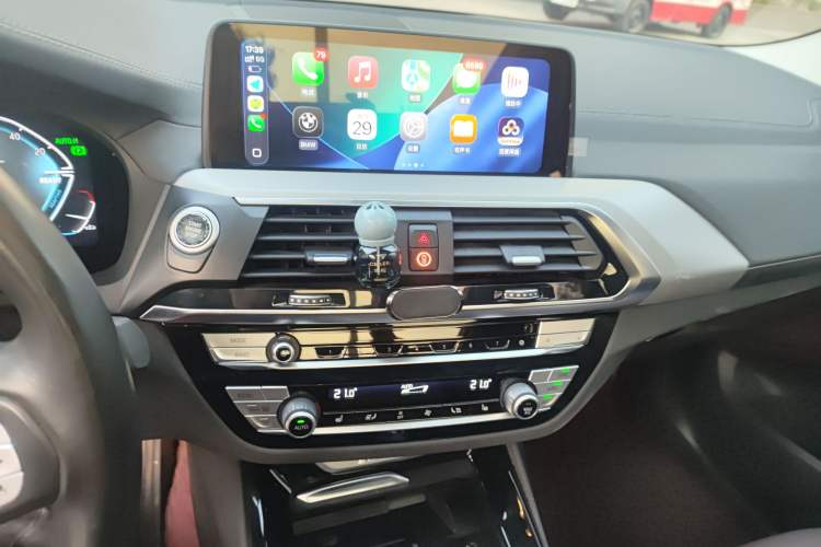 Used BMW iX3 2021 Leading Model Audio And AC Panel