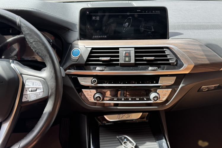 Used BMW iX3 2021 Leading Type Audio And AC Panel