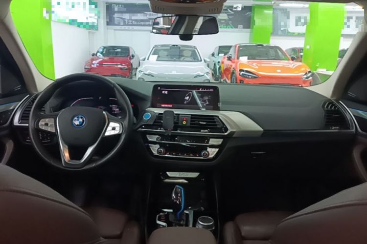 Used BMW iX3 2021 Leading Type Center Console