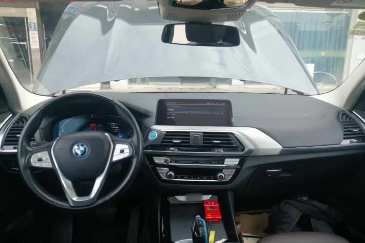 Used BMW iX3 2021 Leading Model Center Console