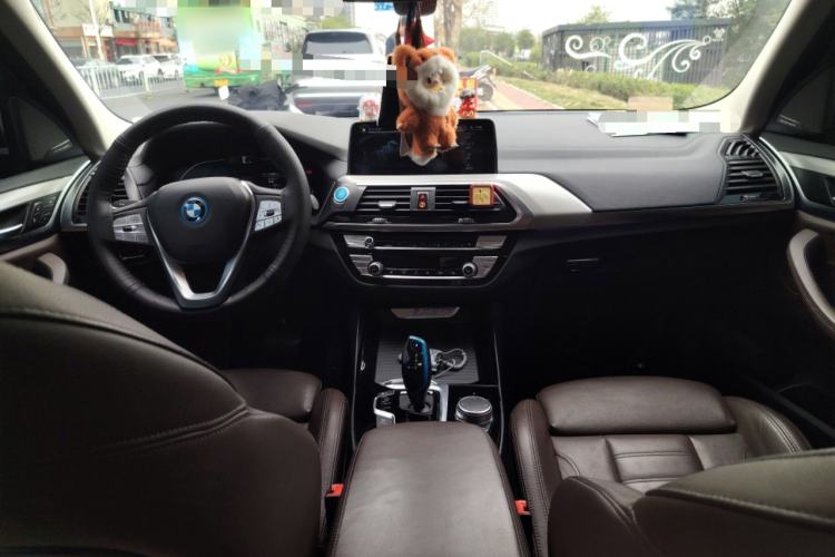 Used BMW iX3 2021 Leading Type Center Console