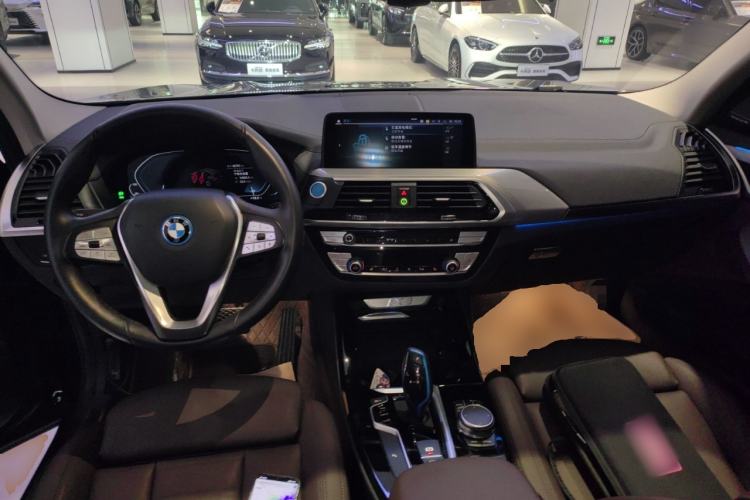 Used BMW iX3 2021 Leading Model Center Console