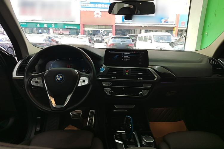 Used BMW iX3 2021 Leading Model Center Console