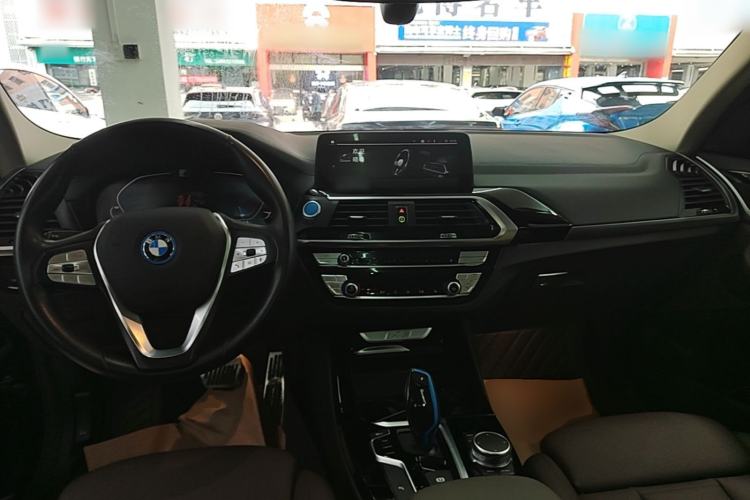 Used BMW iX3 2021 Leading Model Center Console