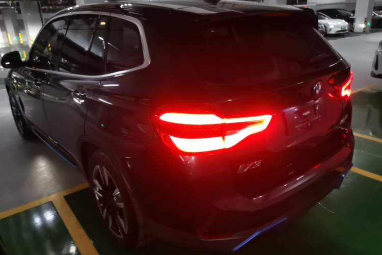 Used BMW iX3 2021 Leading Model Exterior 2