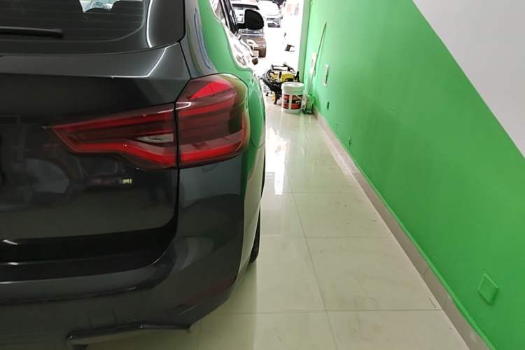 Used BMW iX3 2021 Leading Model Exterior 3