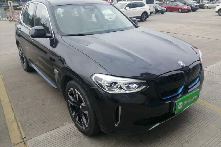 Used BMW iX3 2021 Leading Model Front Right 45 Deg