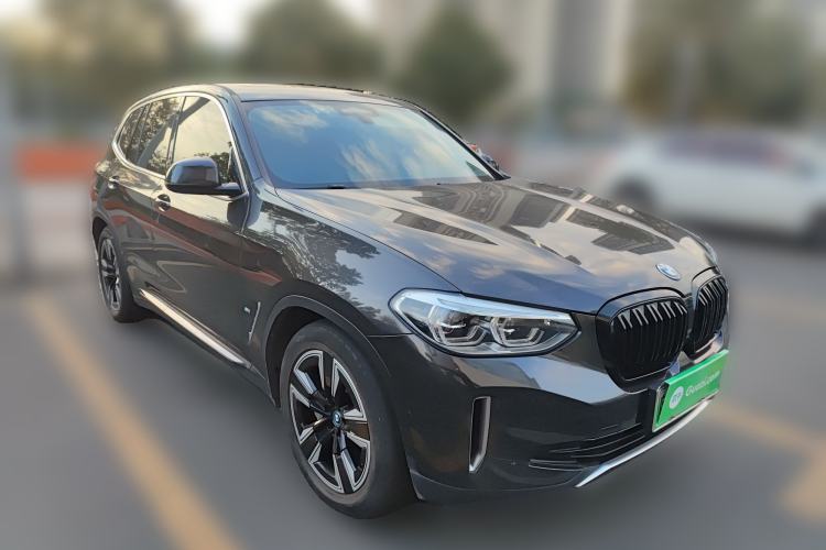 Used BMW iX3 2021 Leading Model Front Right 45 Deg