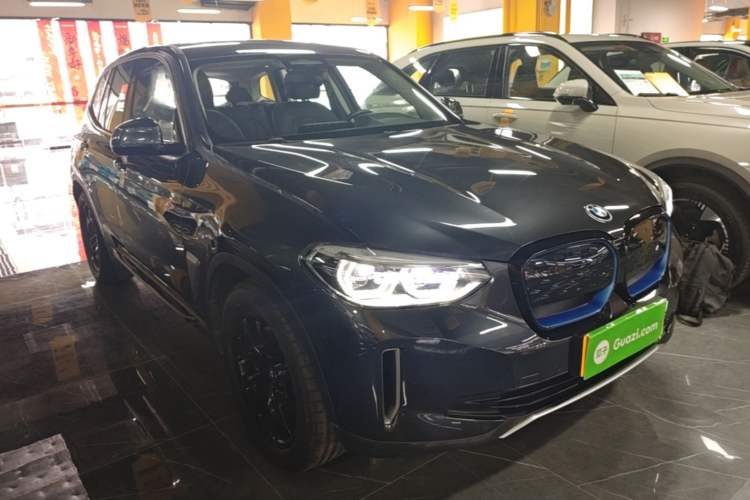 Used BMW iX3 2021 Leading Model Front Right 45 Deg