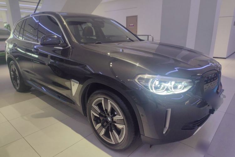 Used BMW iX3 2021 Leading Model Front Right 45 Deg