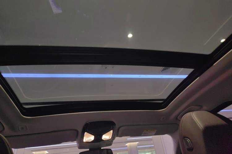 Used BMW iX3 2021 Leading Model Headliner