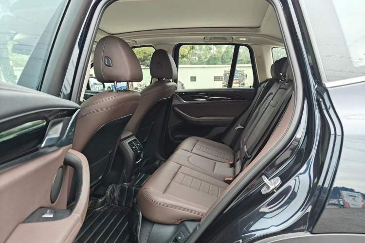 Used BMW iX3 2021 Updated Leading Type Interior 3