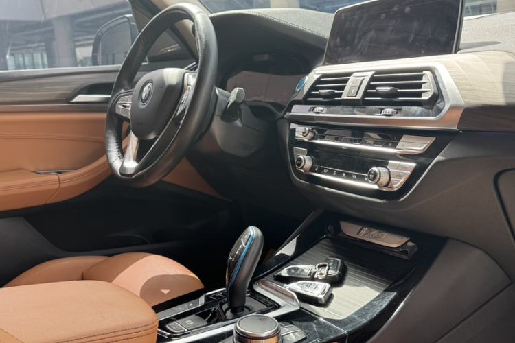 Used BMW iX3 2021 Leading Type Interior 3