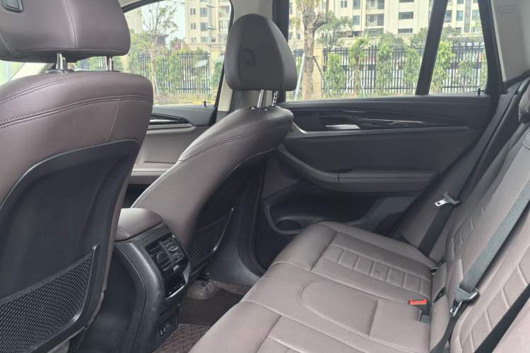 Used BMW iX3 2021 Leading Model Interior 4